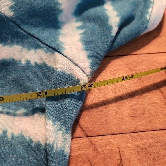 Lane Bryant Crew Neck Teal Stripe Elastic Bottom Tee - Picture 7 of 9